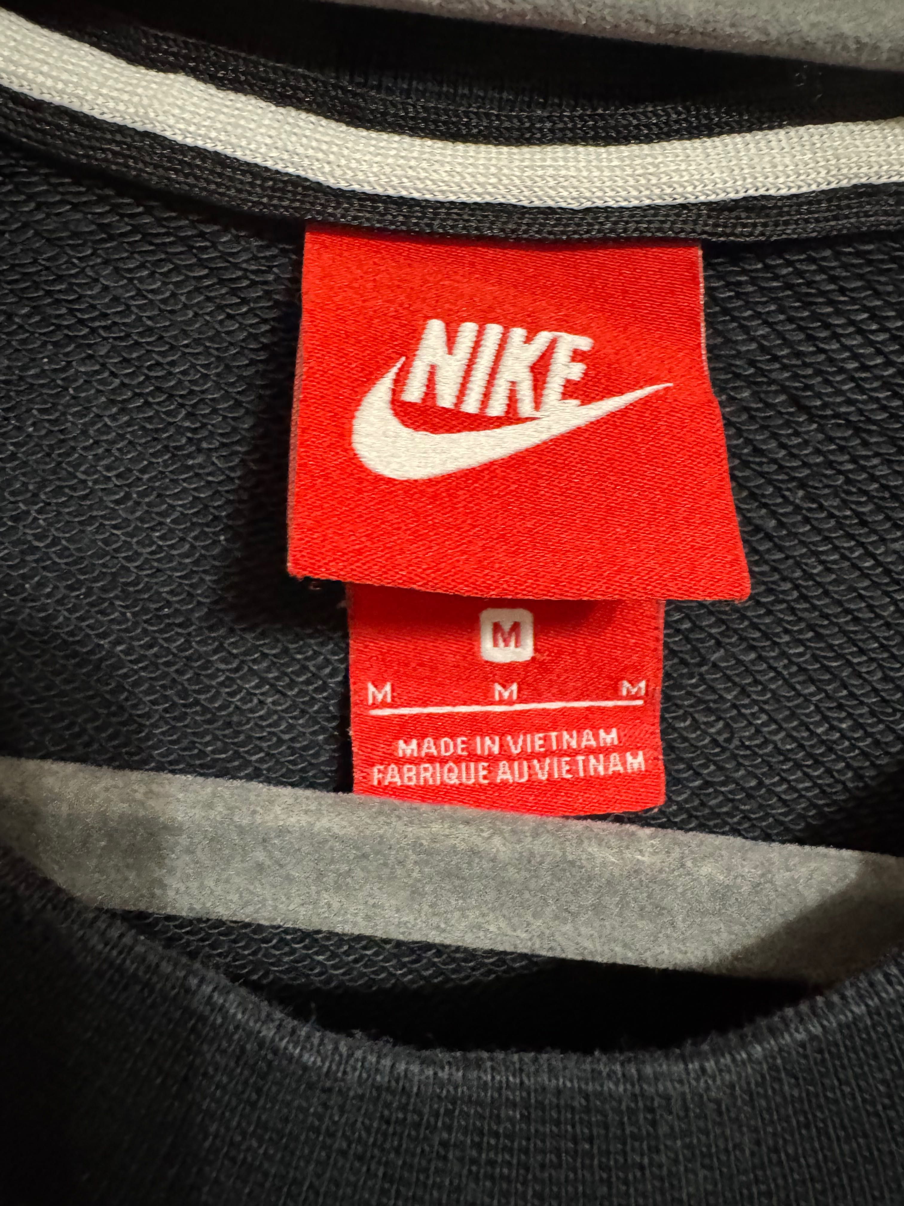 2 броя Nike Sportswear Fleece Sweatshirt.