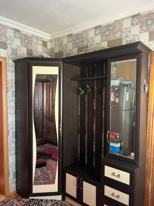 Продам угловой шкаф