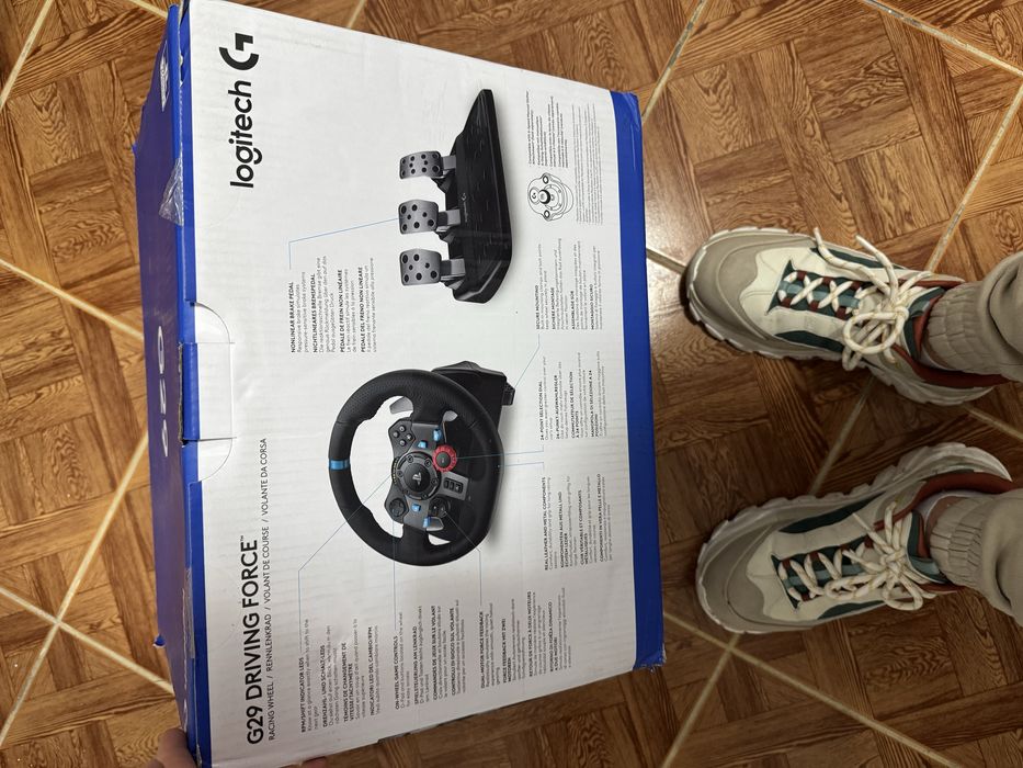 Volan cu pedale logitech g29