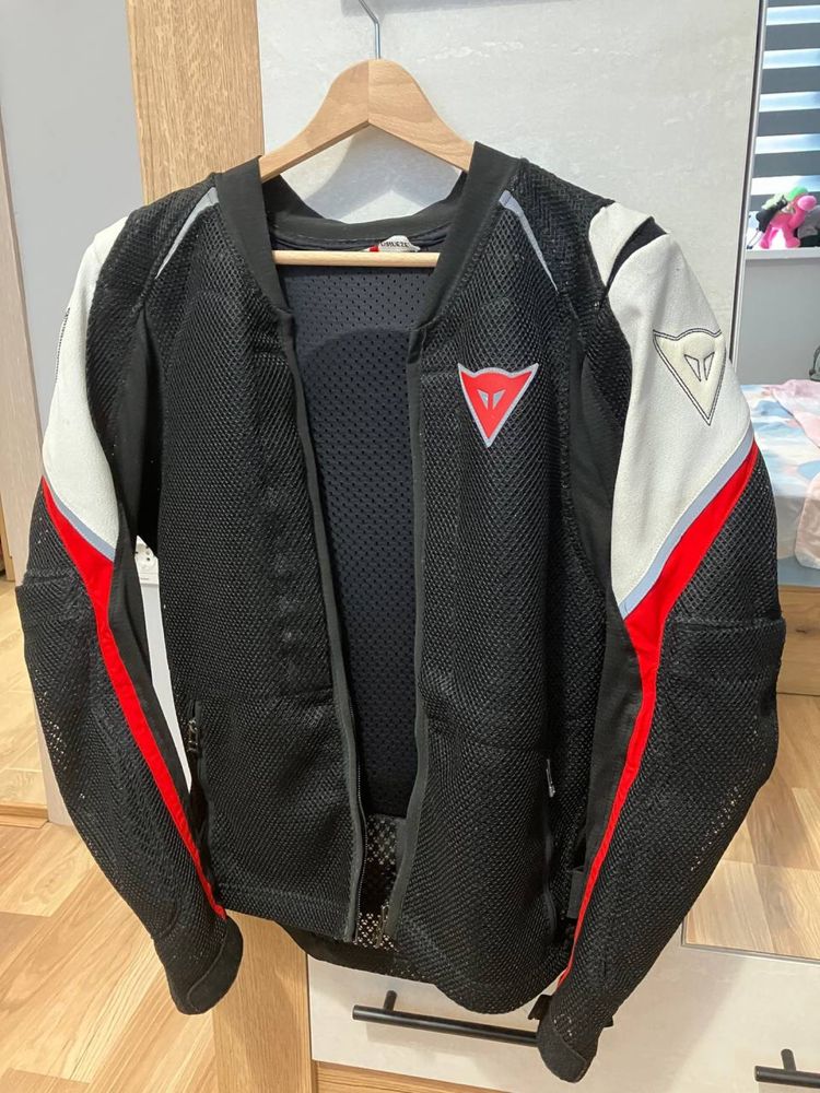 Яке/жилетка Dainese S/M размер
