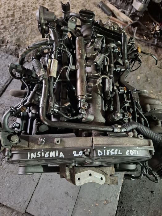 Se vinde Motor complet cu Injectoare Opel insignia cod Motor A20 DTH