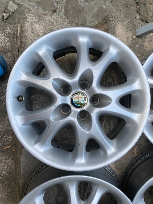 Оригинални алуминиеви лети джанти 6½J x 15H2 за Alfa Romeo ДОГОВАРЯНЕ