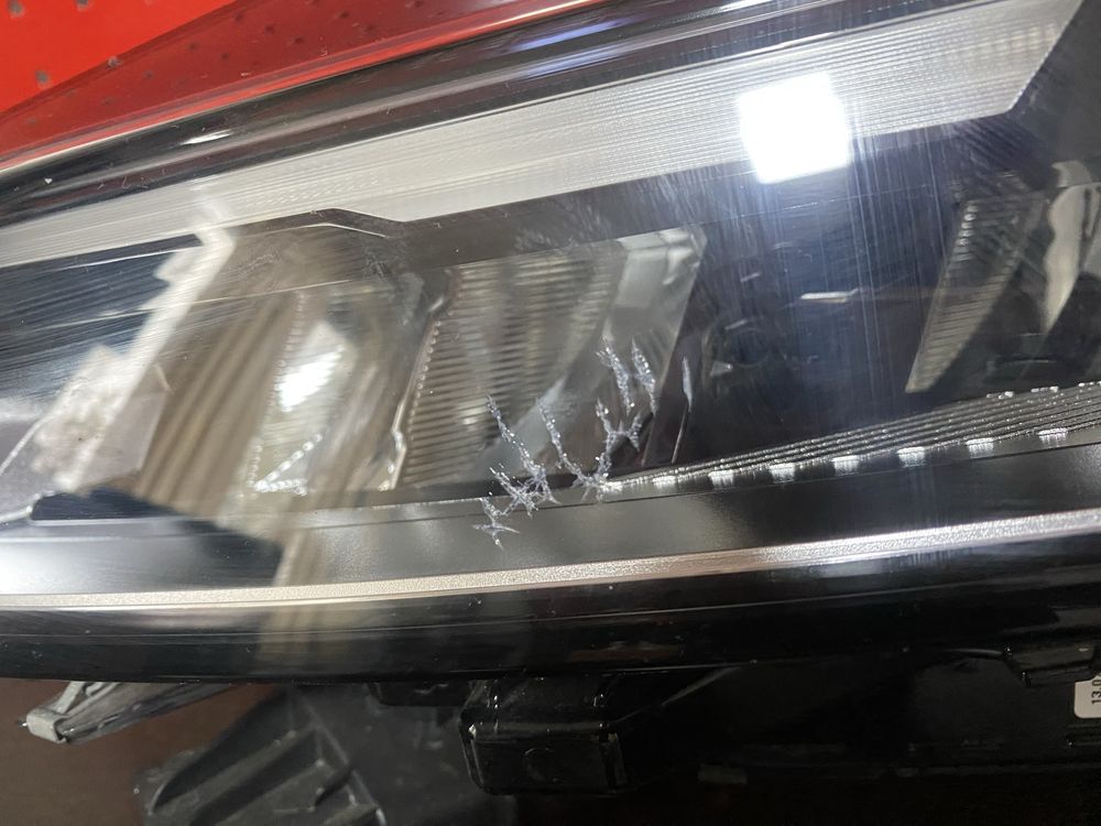 Far stanga full led Renault Clio 5 Facelift cu DEFECT