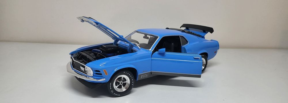 Machetă Ford Mustang Mach1 1/18 Maisto