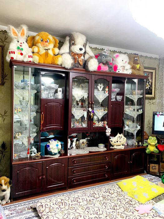 Стенка для гостиной в хорошем состоянии