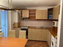 Apartament 3 camere cu parcare de inchiriat