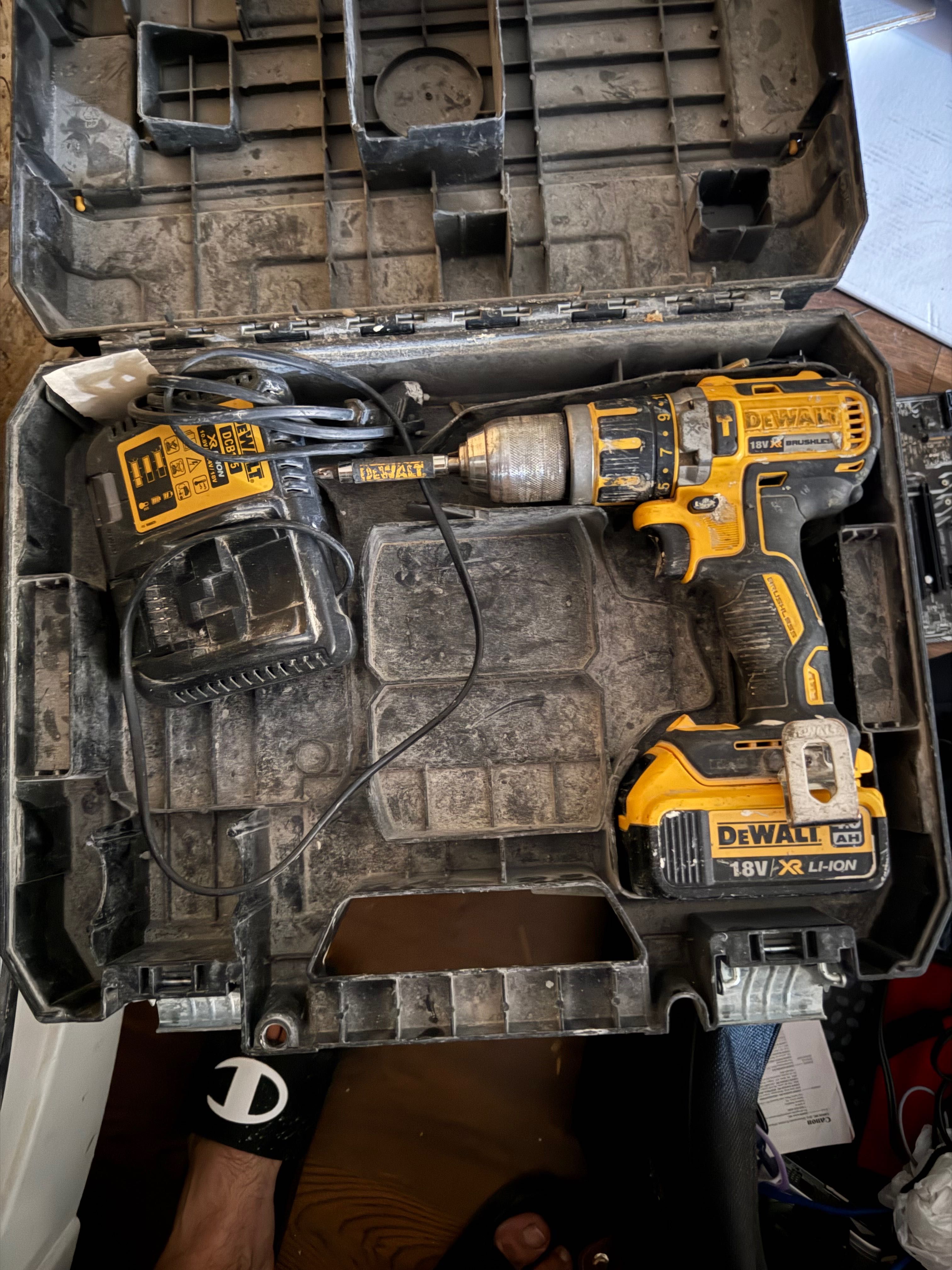 Dewalt Винтоверт 18v