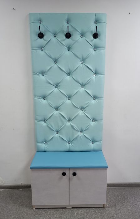 Прихожую продам.