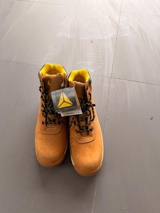 Спец обувь, спец куртки