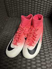 Ghete fotbal nike mercurial