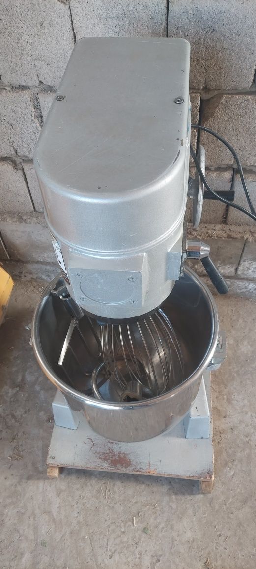 Mikser 30 litr 220v