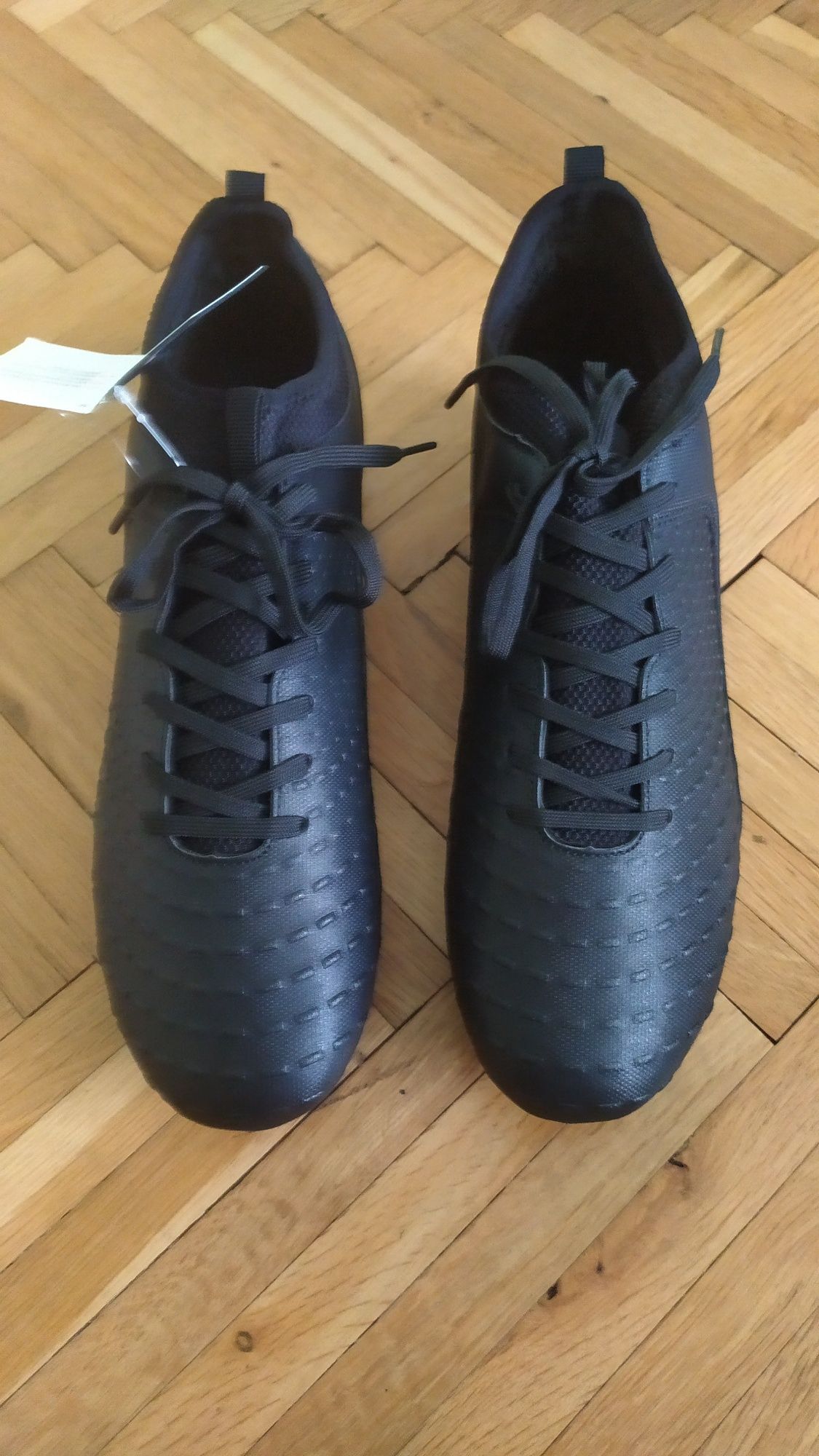 Футболни обувки /бутонки/ FILA-нови