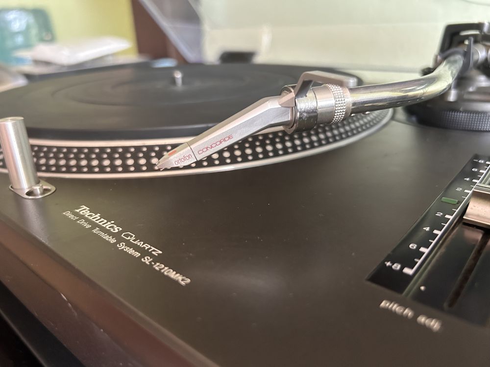 Грамофон Technics 1210 mk2 отличен