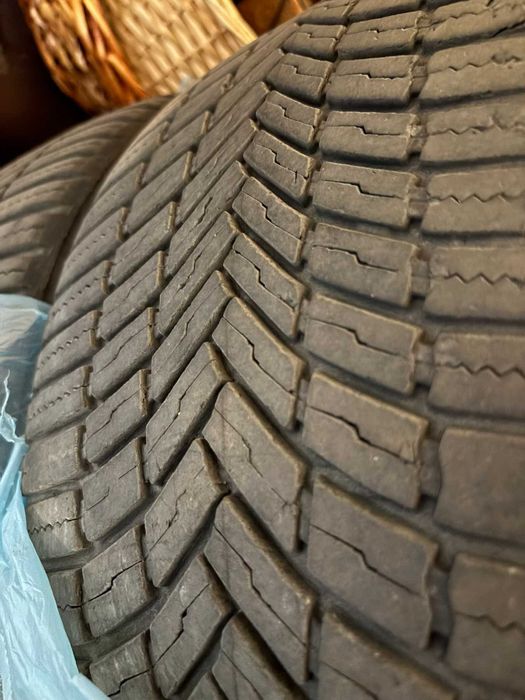 Bridgestone 255/35/R18 94Y и 225/40/R18 92Y зимни гуми