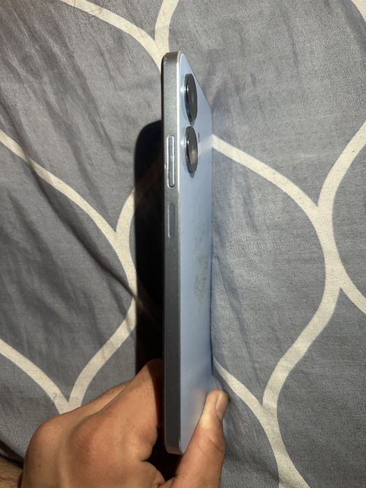 Realme note 60.