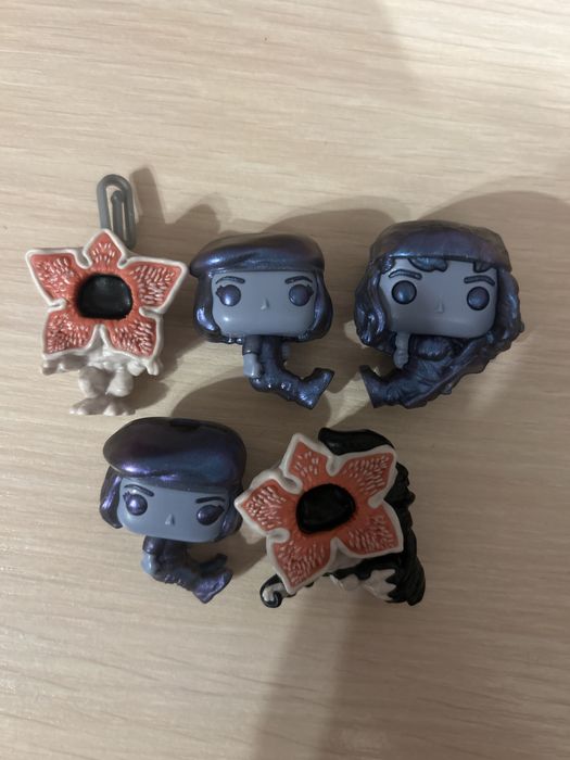 Обмен Kinder Joy очень странные дела