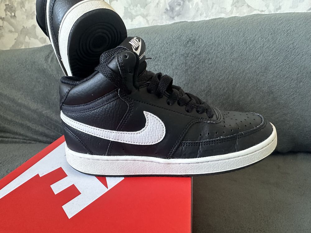 Nike court vision маратонки