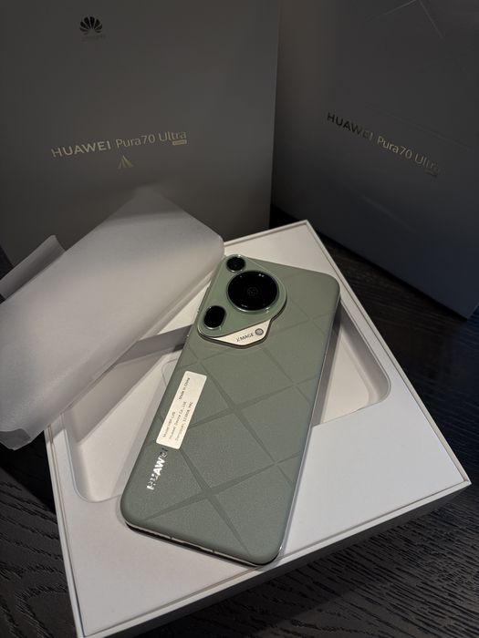 Huawei Pura 70 Ultra гаранция 2 г