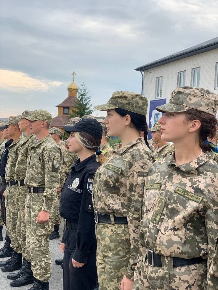Военная одежда / НВП