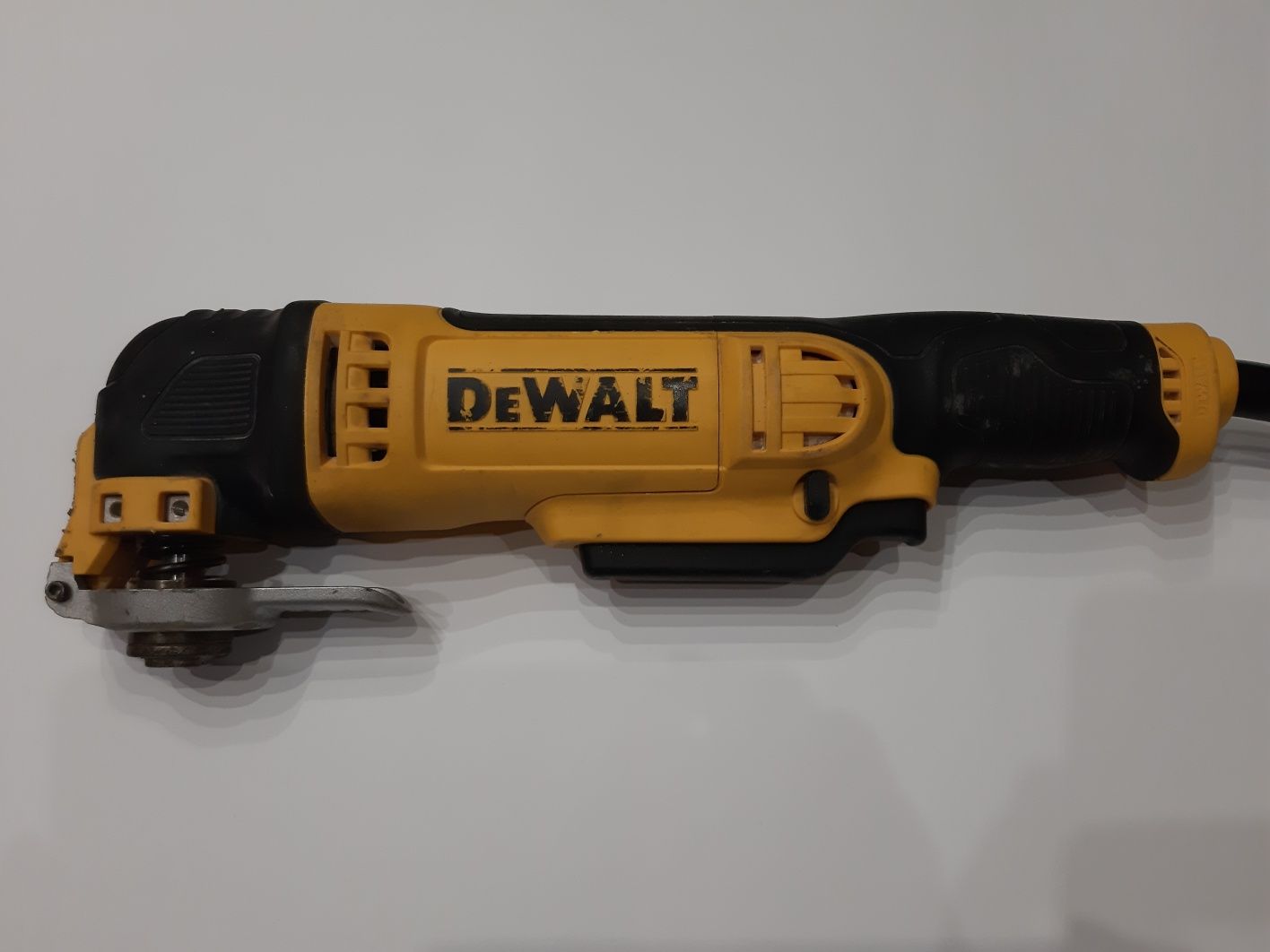Мултифункционален инструмент DeWALT DWE314