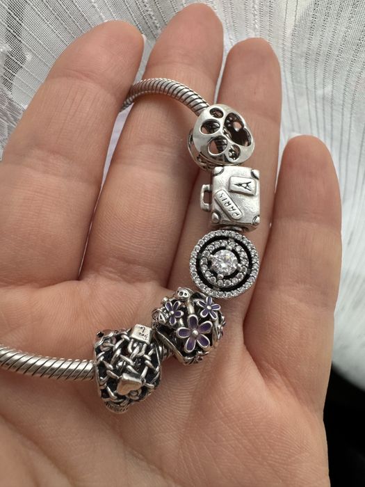 Brățară tip lanț clasic cu halo Pandora Moments + 4 Charms