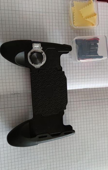 Gamepad Portabil pentru Telefon