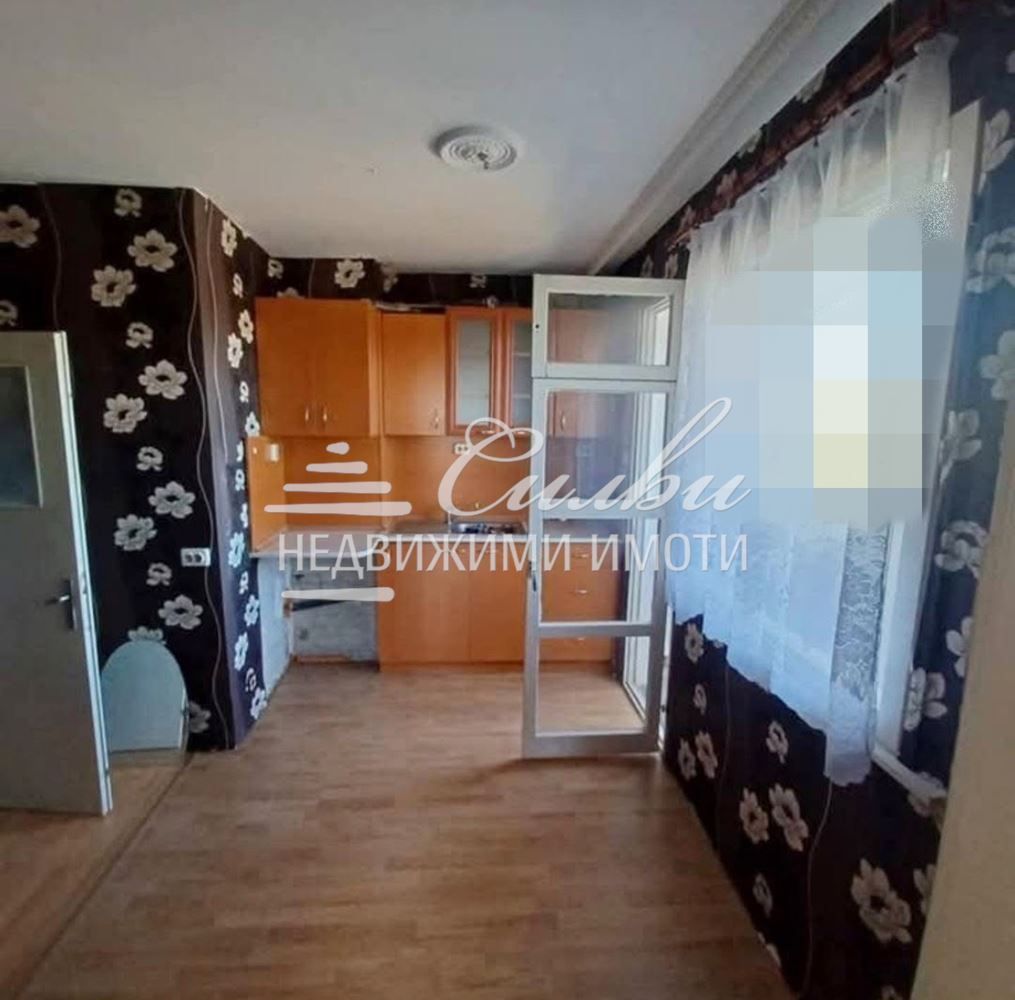 Дава се под наем Едностаен апартамент в Шумен, Тракия - 42 кв.м за 178.5 € - Снимка #1