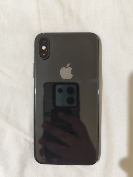 Iphone X 64gb  с подарък калъф