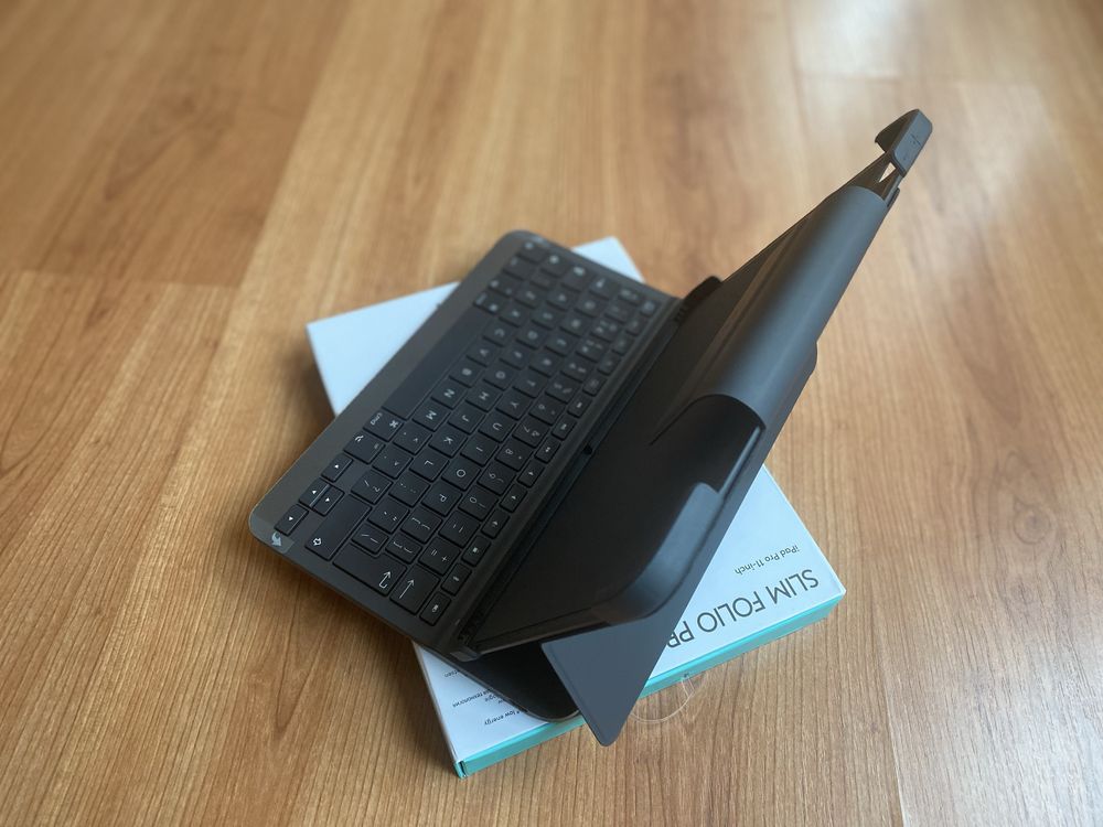 Logitech Slim Folio Pro iPad Pro 11-inch