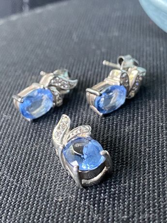 Set de bijuterii din argint cu piatra albastra