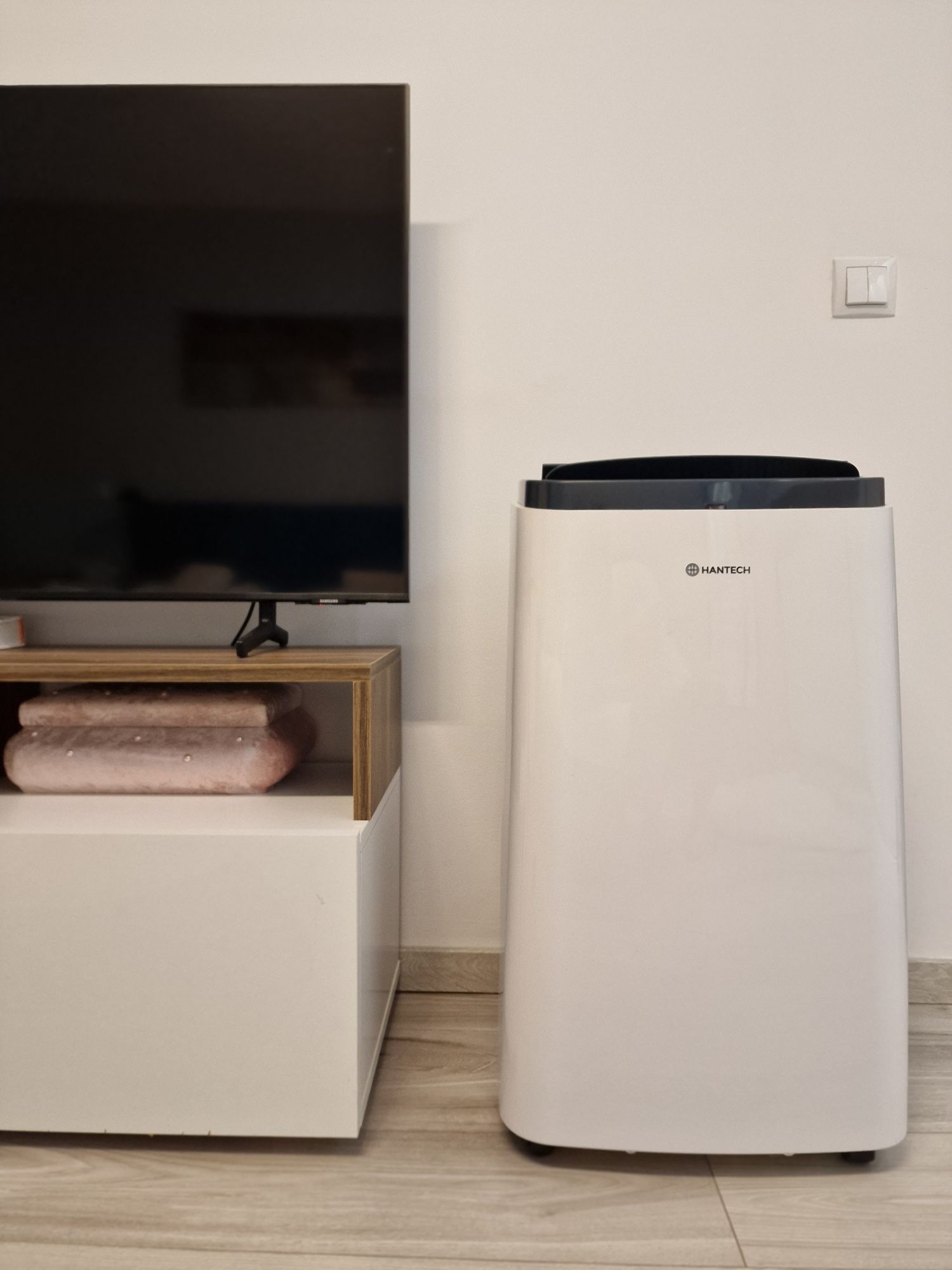 Aparat portabil de aer condiționat Hantech WiFi Smart 12000 BTU