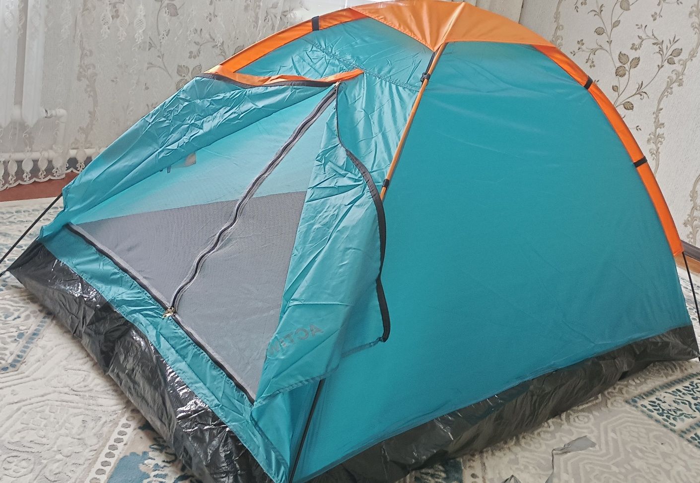 Продам палатку .