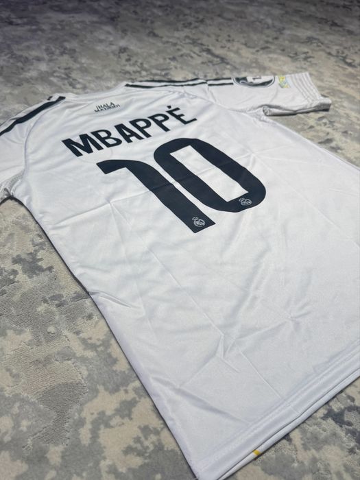 Tricou fotbal Real Madrid - Mbappe (25-26)