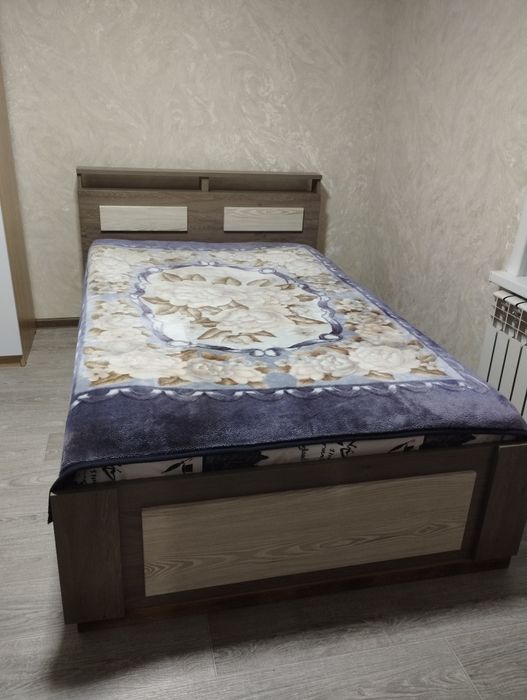 Срочно продам гарнитур в отличном состоянии!