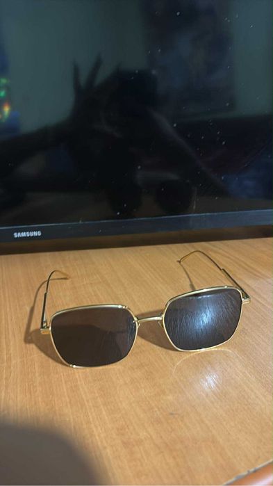 Ochelari de firma suflati cu aur