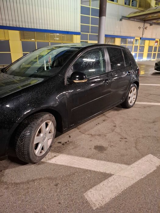 Vând sau schimb Volkswagen Golf 5