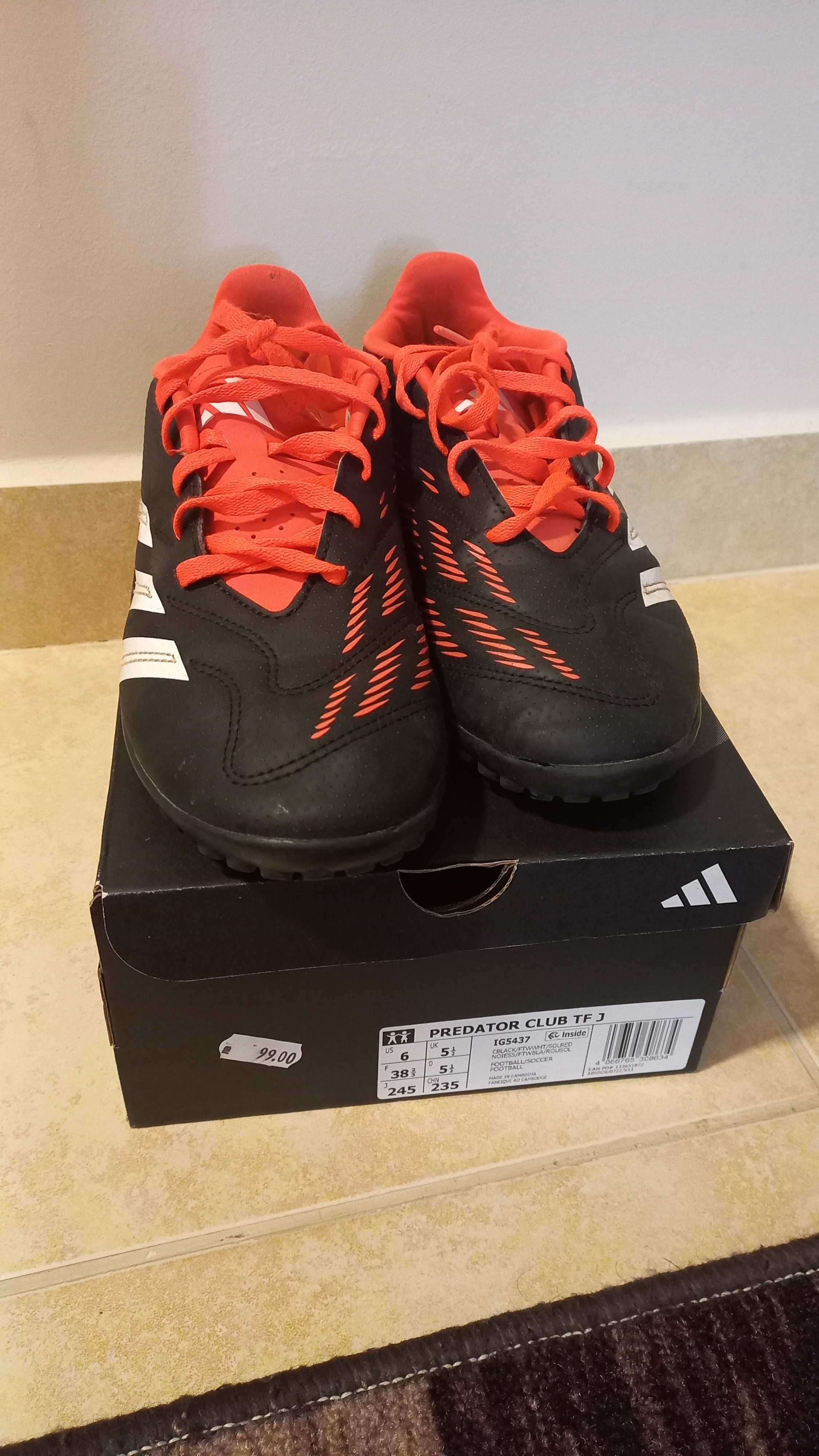 Продавам стоножки adidas predator