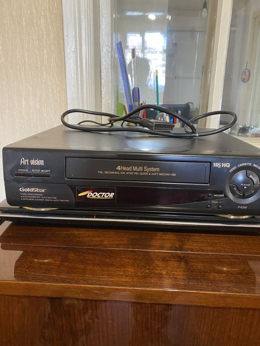 Видиомагнитофон “GoldStar”