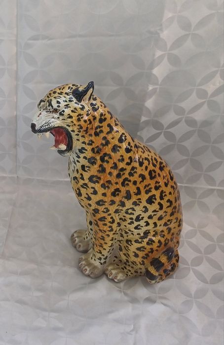Leopard terracotta