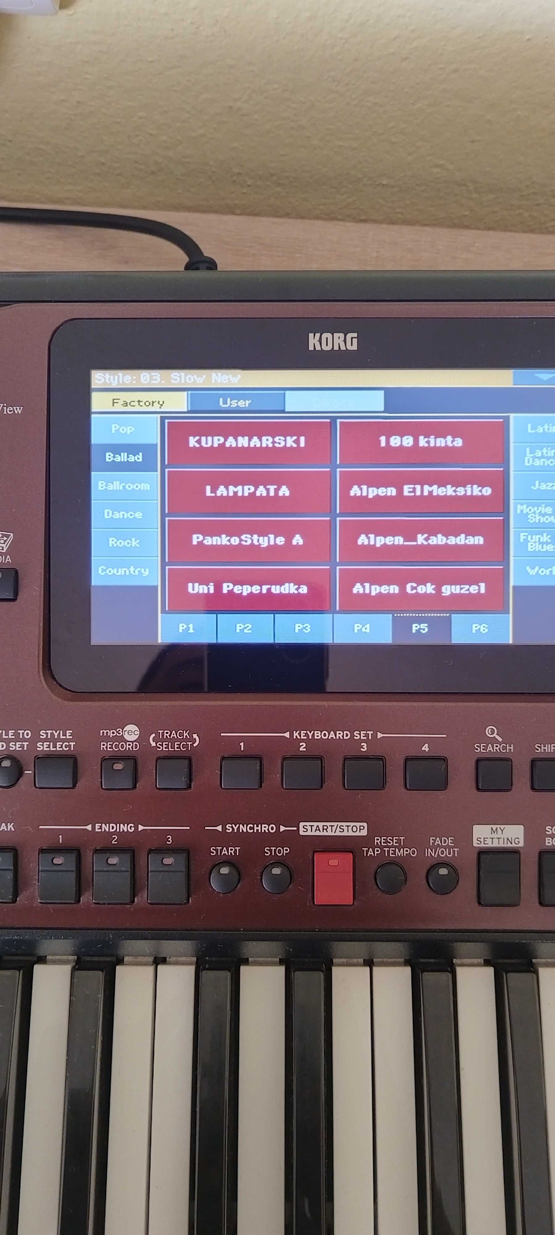 Корг па 700 с оригиналния сет на муси V2 Korg pa 700