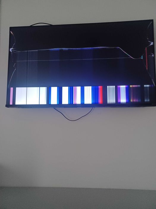 Tv Hisense spart pentru piese