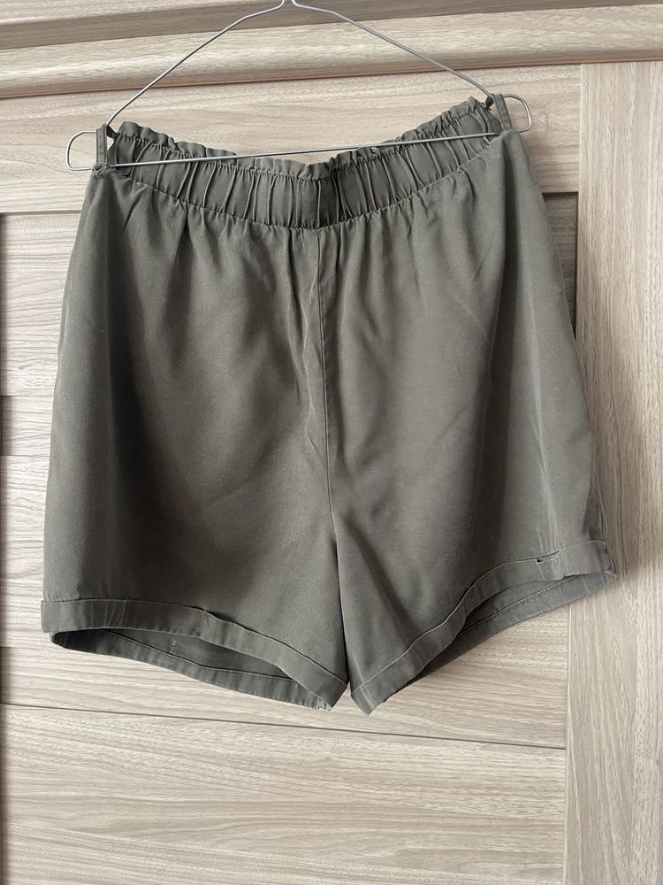 Pantaloni scurti de dama marimea XL