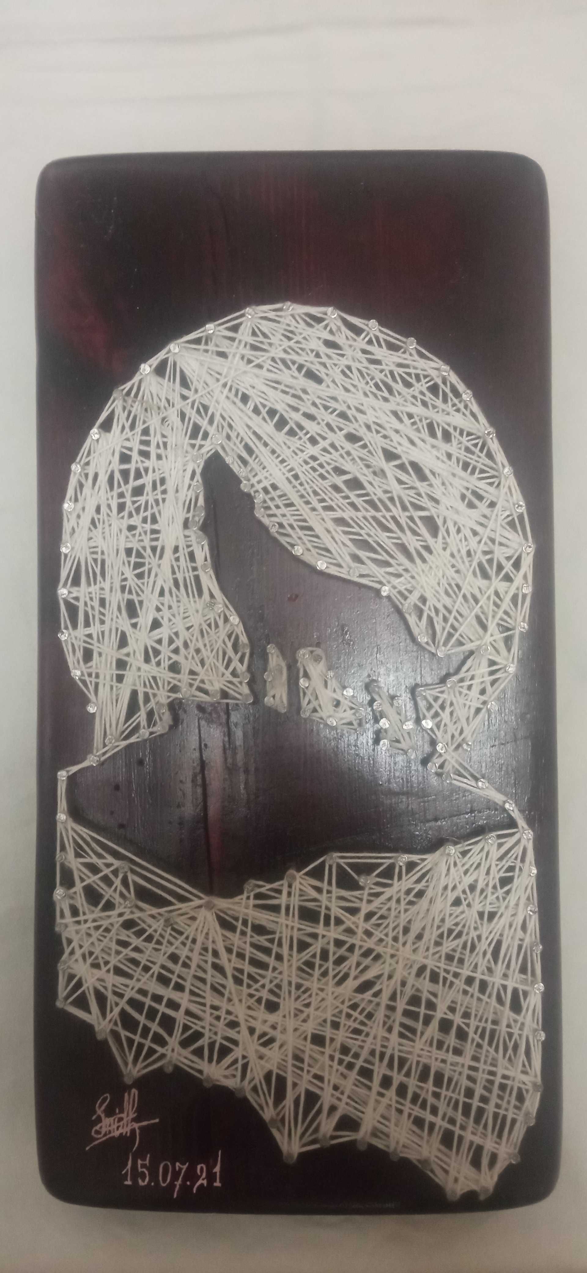 Картина нитями String Art