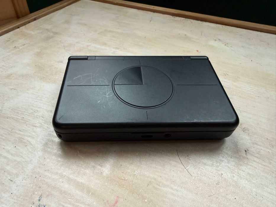 Retroid Pocket Flip 2, SD865,Android, 5.5 inch, AMOLED, 1080p, 60fps