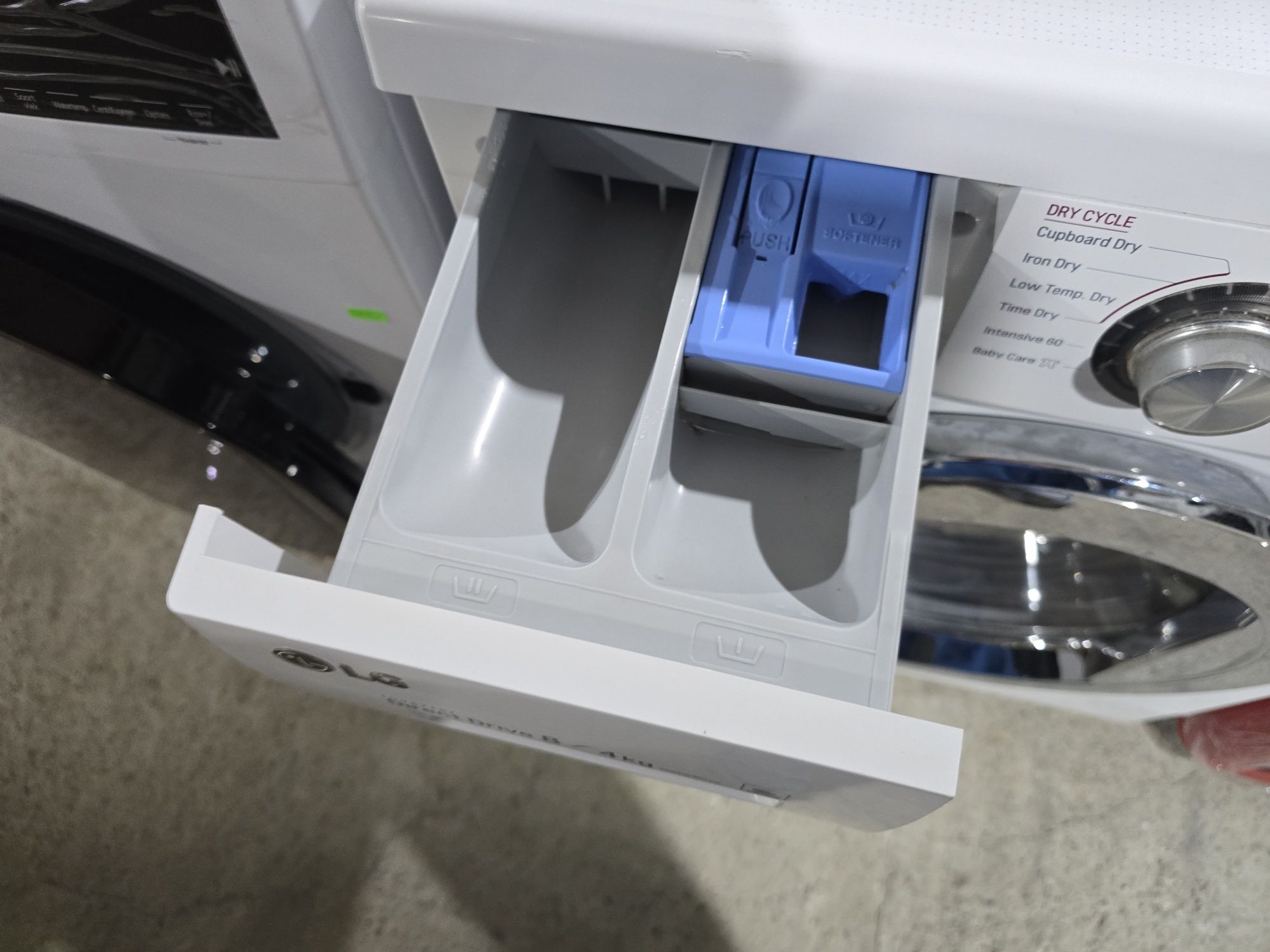 Инверторна direct drive пералня със сушилня LG 8/4