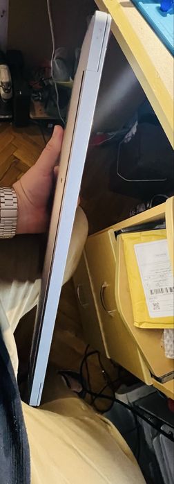 Macbook air 2020 256 gb fara icloud