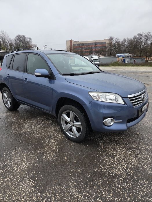 Тойота RAV4  2,0 4*4 Бензин
