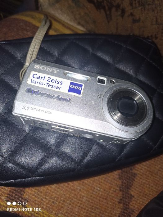 Vând aparat foto Sony