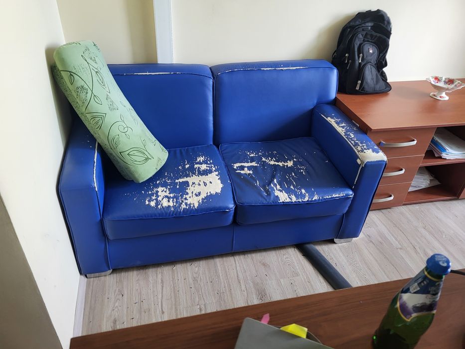 Перетяжка  диванов и кресел