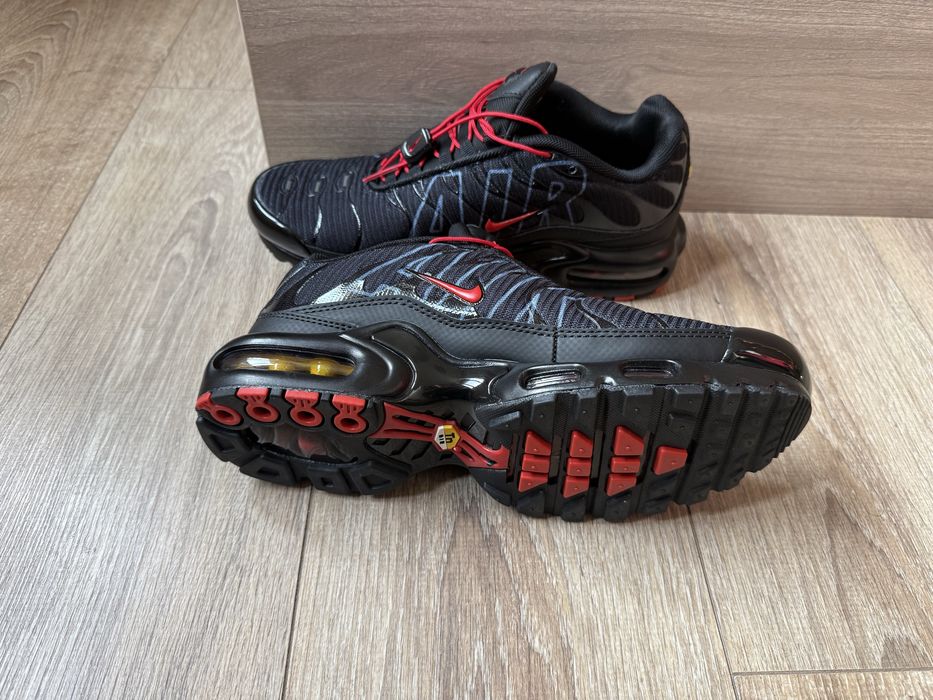 Nike Air Max Plus TN Tuned Air Black Red